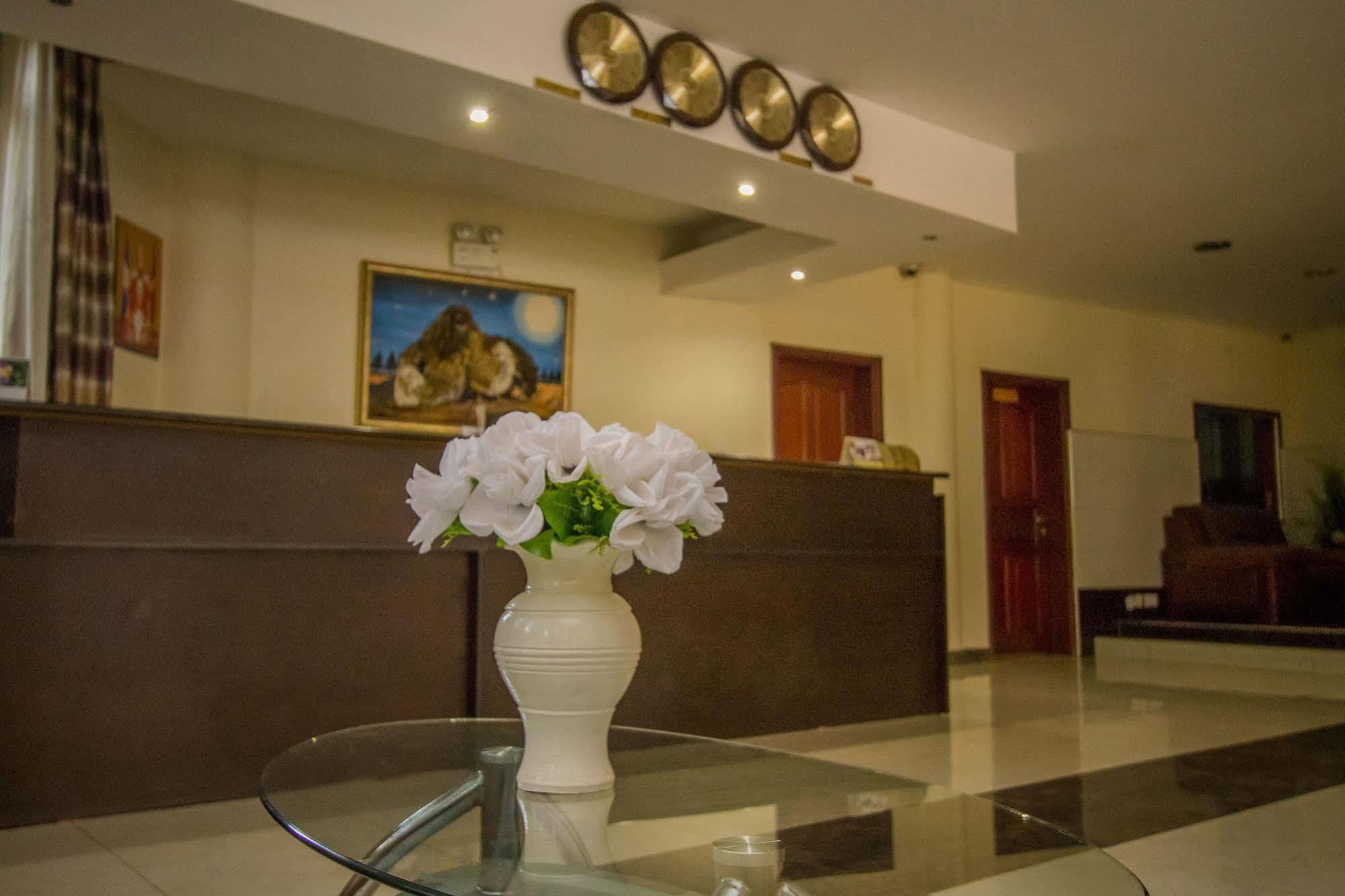 Grand Global Hotel Kampala Eksteriør bilde